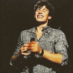 Meet your Posher, Emele